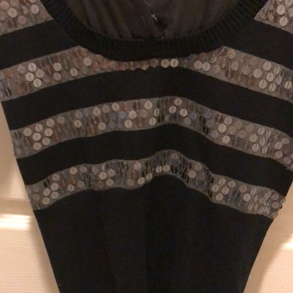 Grey/Black Sequence silk BEBE blouse - Picture 2 of 4